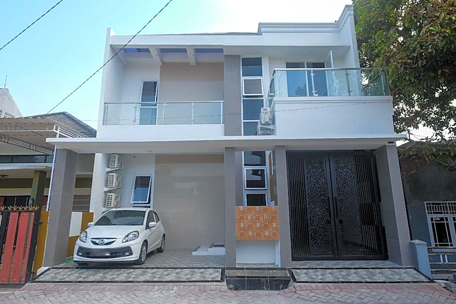 RedDoorz Syariah near Alun Alun Temanggung