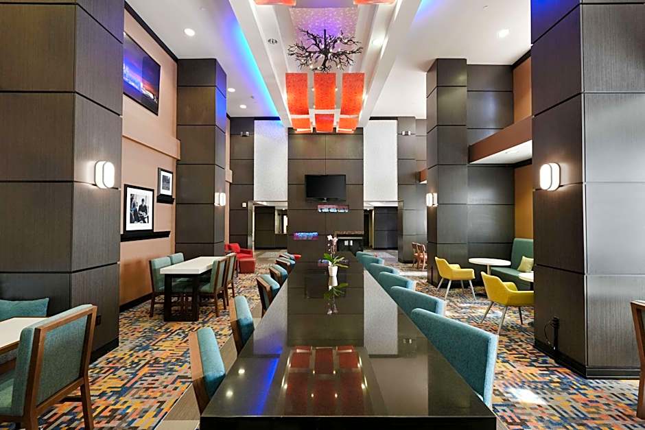 Hampton Inn By Hilton And Suites Tulsa Central