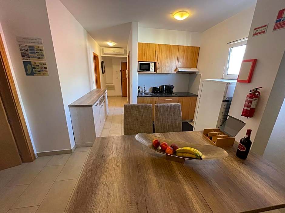 Esmeralda Holidays Apartments