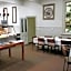 Royal Hotel Snake Valley