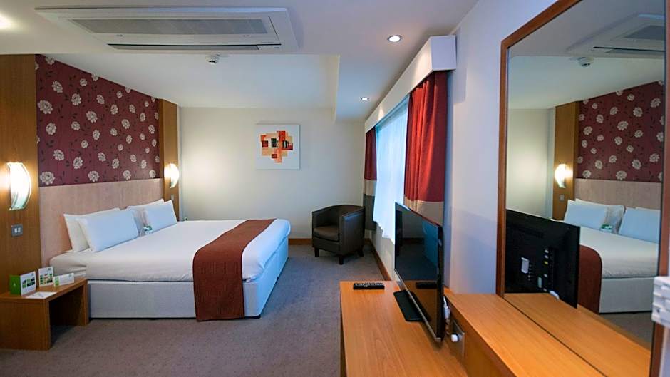 Holiday Inn Manchester Central Park By IHG