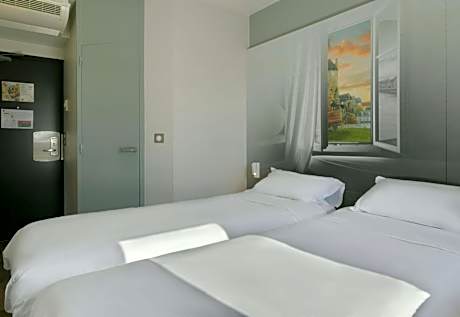 Twin Room - Non-Smoking