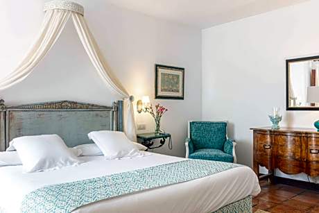 Two Connecting Double Rooms