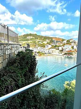 Deluxe Double Room with Side Sea View