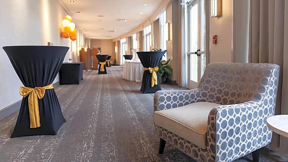 Holiday Inn Hotel & Suites Orange Park By IHG