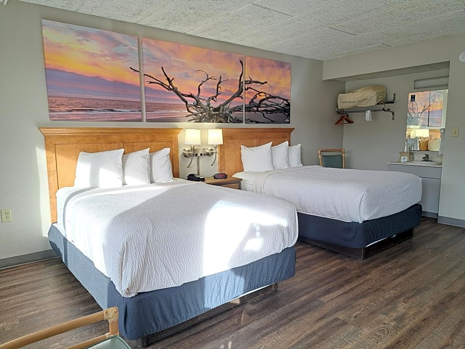 Days Inn & Suites by Wyndham Jekyll Island