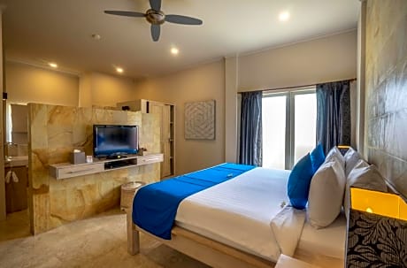 PENTHOUSE - THREE BEDROOM