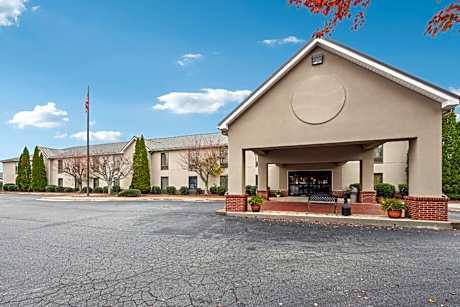 Quality Inn & Suites Dawsonville
