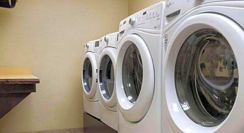 MainStay Suites Bismarck