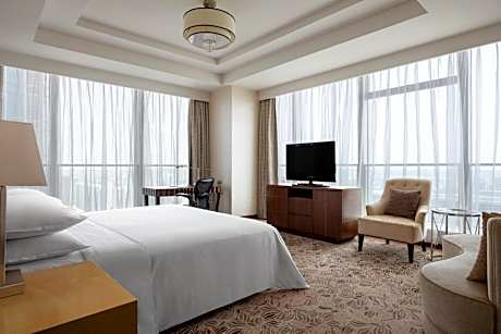 Ambassador Suite, Suite, 1 King