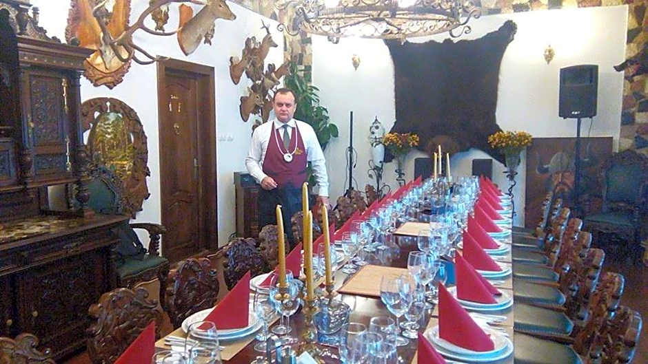 Hunter Prince Castle Hotel