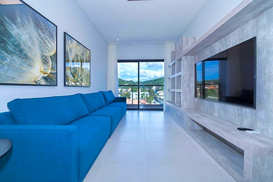 Adra 306 - Excelente Cobertura Duplex - Centro/Bombinhas- Rooftop com Piscina - À poucos metros da praia - (Consultar serviços de roupas de cama e banho)