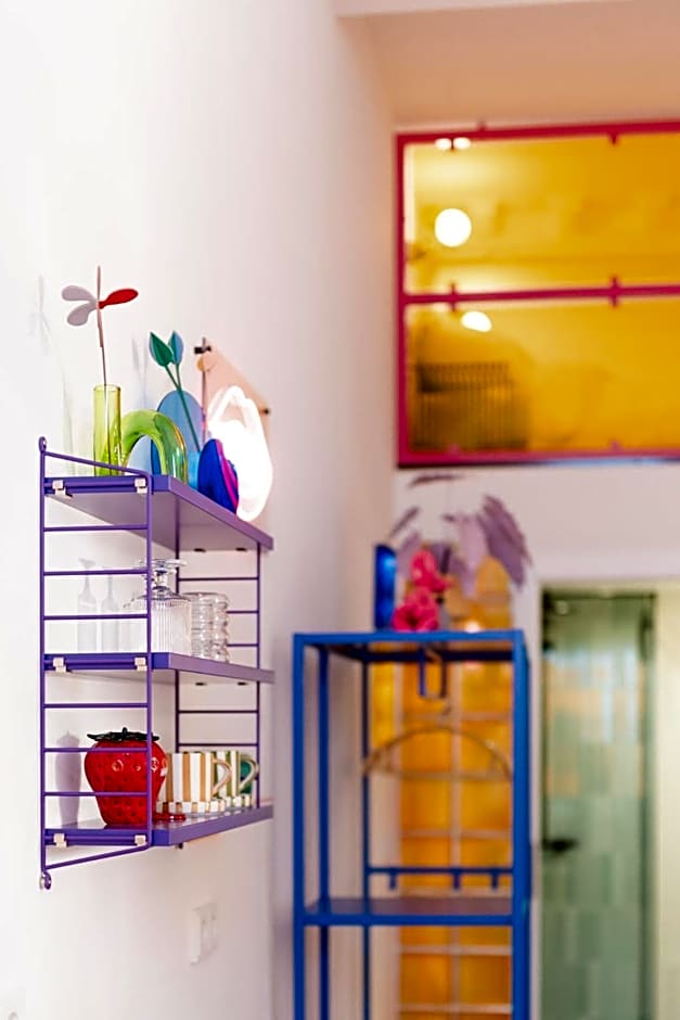 RetroPop Design Apartment , Designerzimmer für je 2 Personen, Top Lage, WIFI