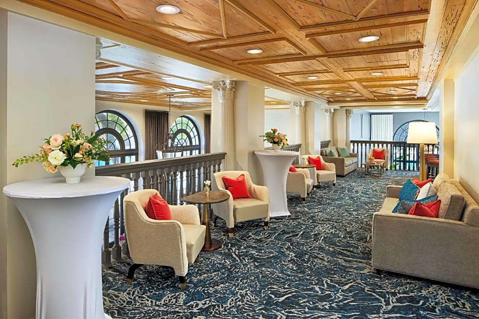 The Terrace Hotel Lakeland, Tapestry Collection by Hilton