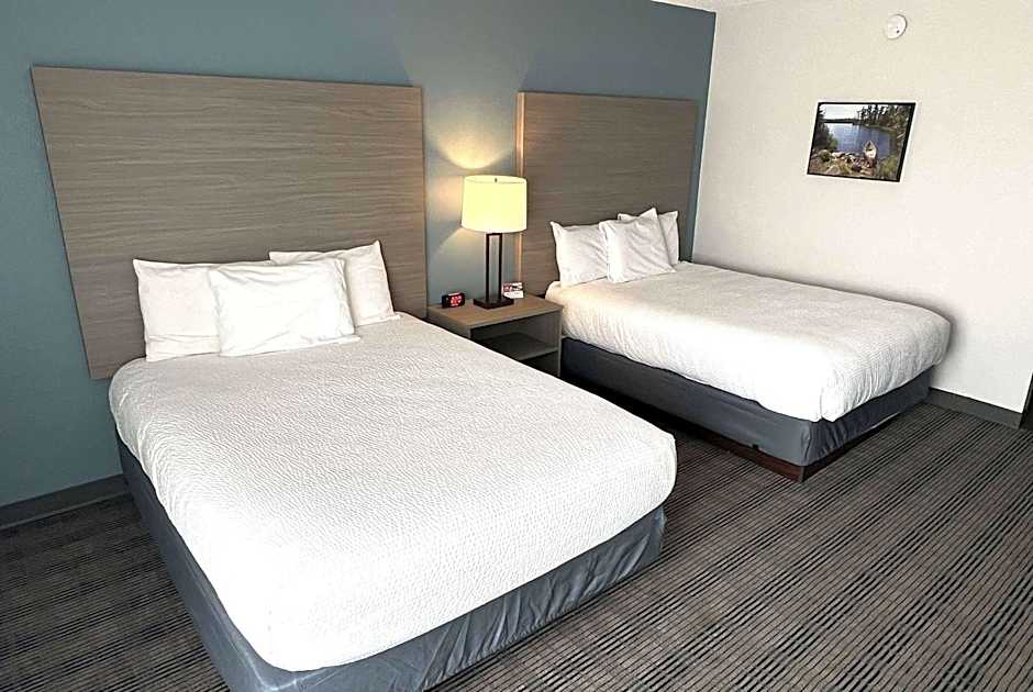 Photo 1 of 2 of 2 Queen Beds, Mobility Accessible