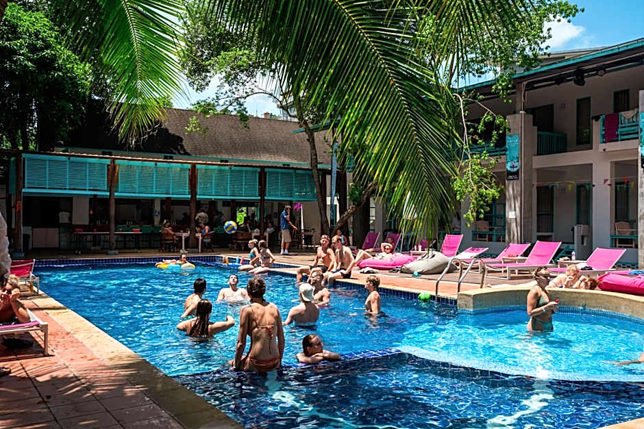 Nomads Ao Nang Party Hostel 18-35 Years Old Only