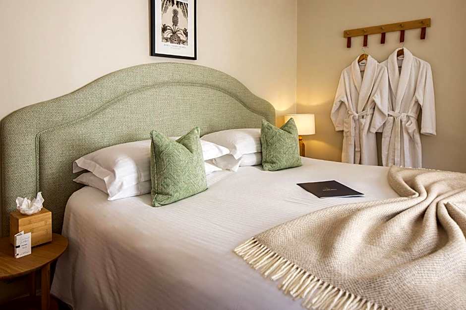 The Moorings Hotel & Restaurant