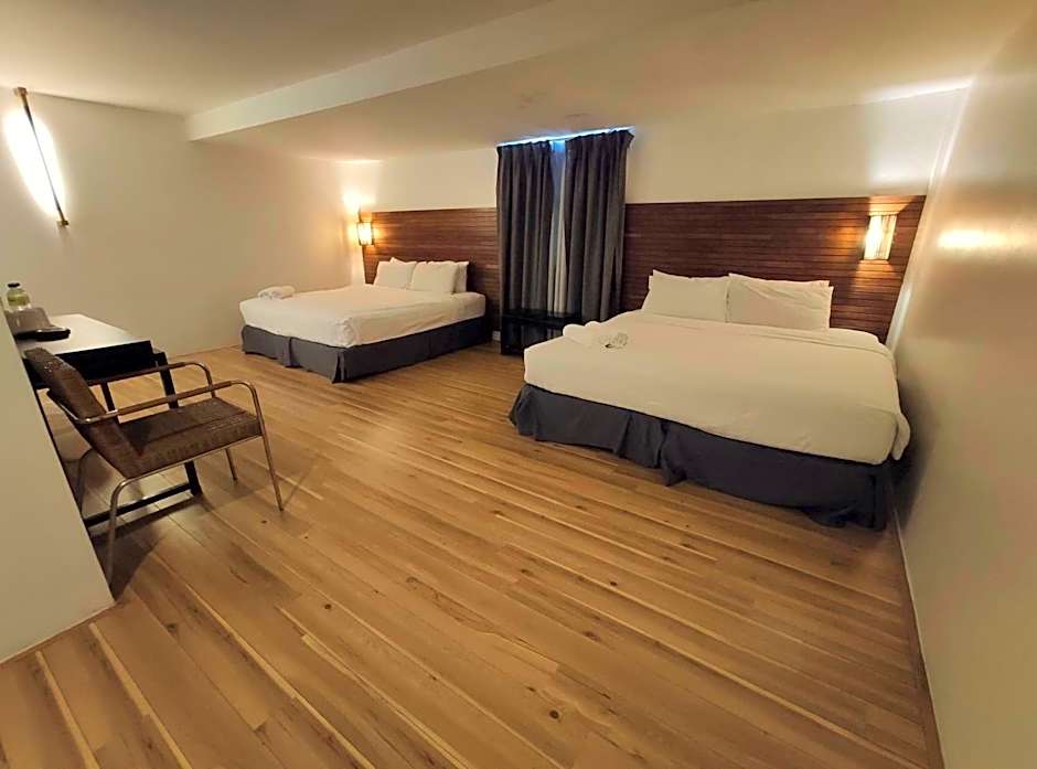 T Hotel Tandop