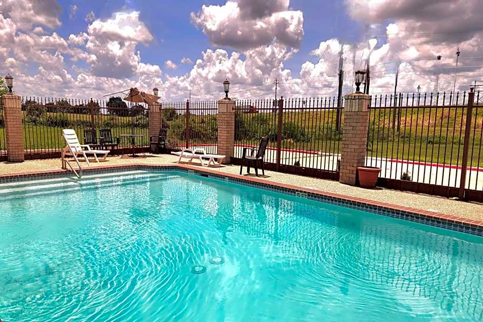 Days Inn by Wyndham Navasota