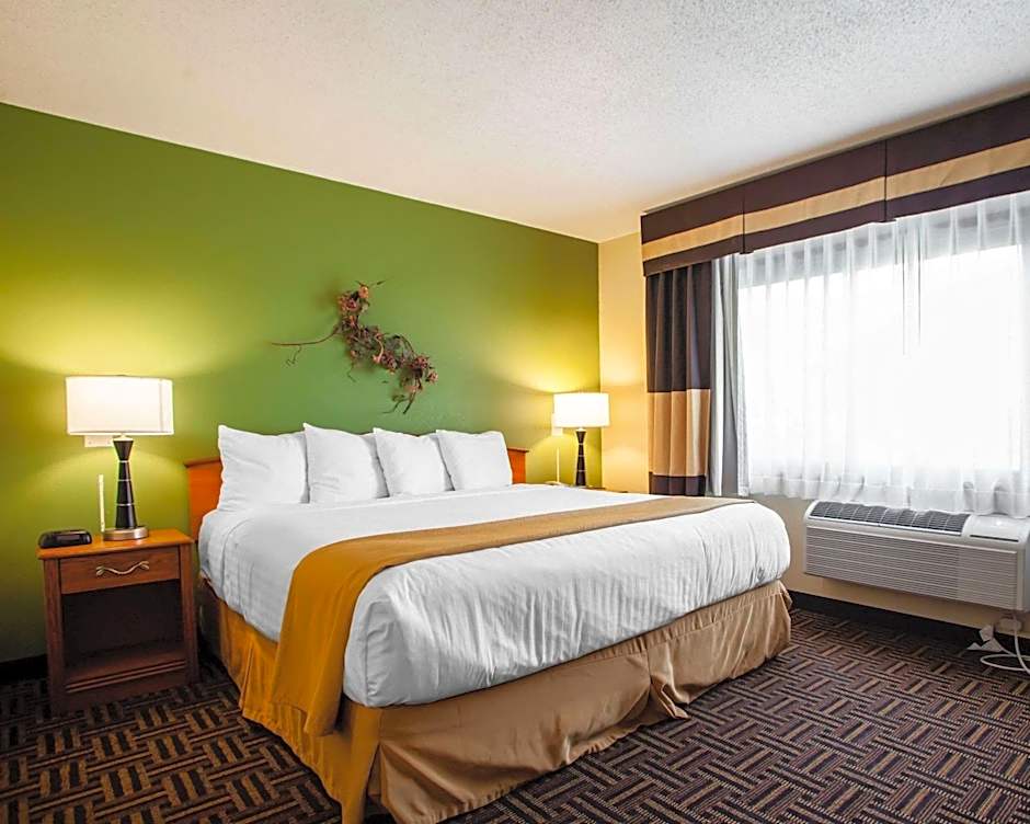 Quality Inn Bolingbrook I-55
