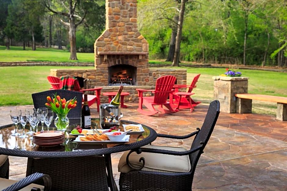Hilltop Manor Bed And Breakfast