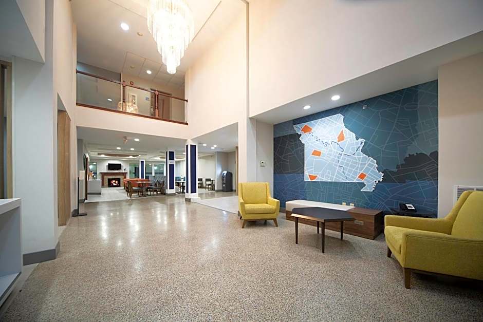 Holiday Inn Express Hotel & Suites St Charles By IHG
