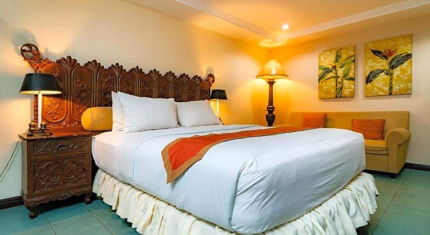 Crown Regency Residences Davao Hotel