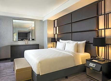 Business Suite with Daily Afternoon Tea