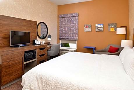 1 King Bed With Sofa Nonsmoking