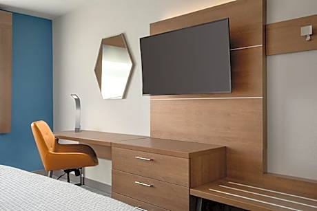 King Suite with Sofa Bed