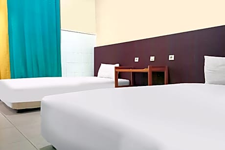 Standard Twin Room - Non-Smoking