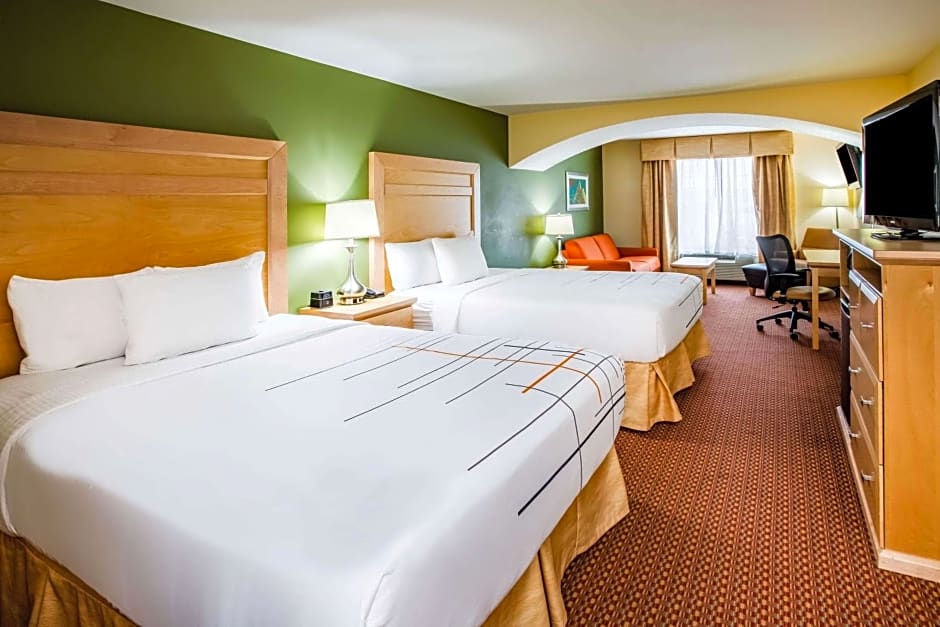 La Quinta Inn & Suites by Wyndham Rochester Mayo Clinic S