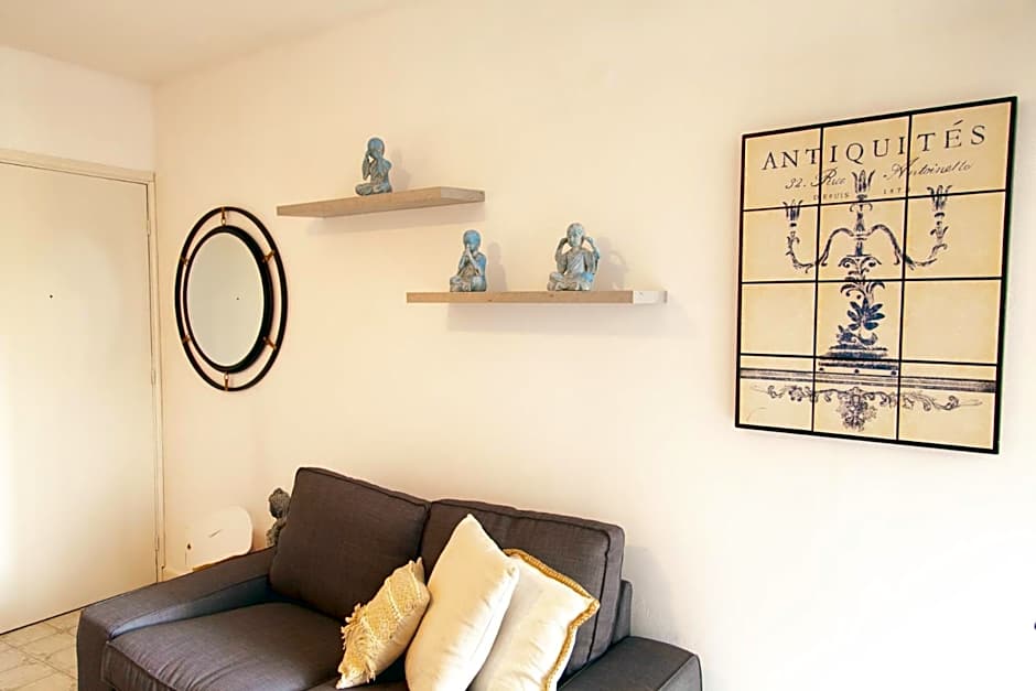 Rhodes Backpackers Boutique Hostel and Apartments