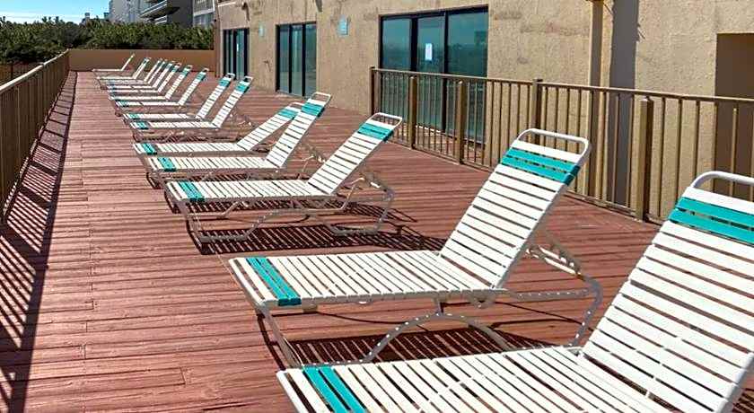 Marigot Beach Suites