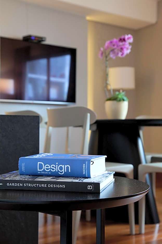 NH Curitiba The Five