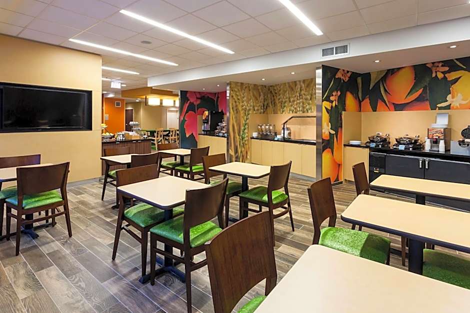 Fairfield Inn & Suites by Marriott Chicago Downtown/River North