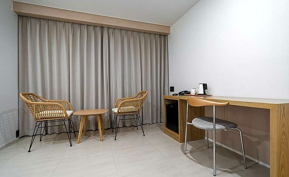 Geoje Mongdol Beach H Avenue Hotel