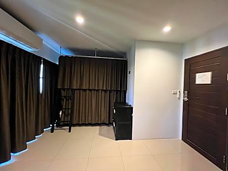 2 People in Dormitory - Mixed