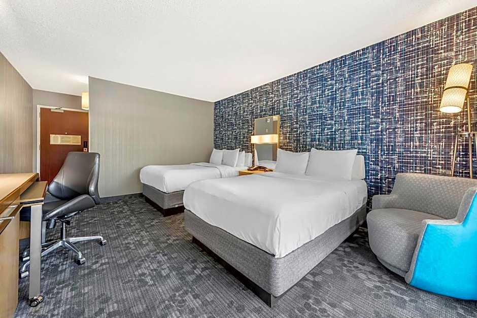 Comfort Inn & Suites Bethlehem Lehigh Valley Airport