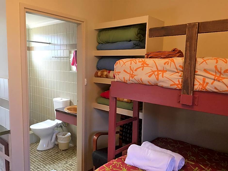 Snowgate Motel + Apartments