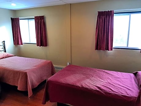 Twin Room with Bathroom