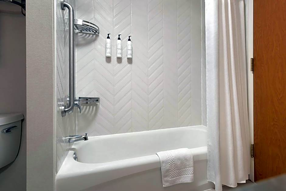Fairfield Inn & Suites by Marriott Woodbridge