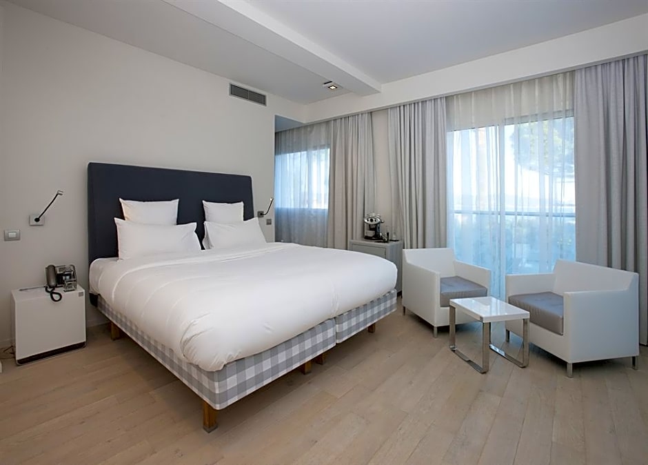 Kube Hotel St Tropez