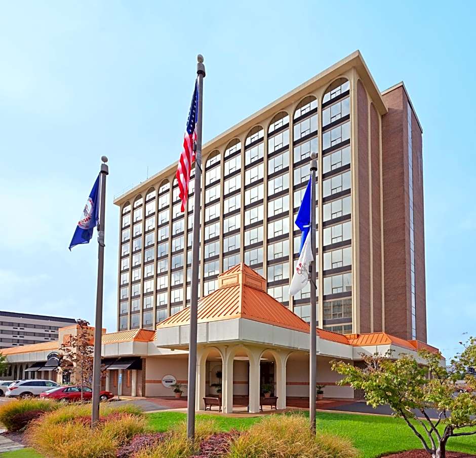 Hotel Belvoir Springfield