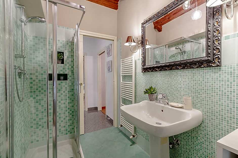 Casa Arias in Lucca With 2 Bedrooms and 1 Bathrooms