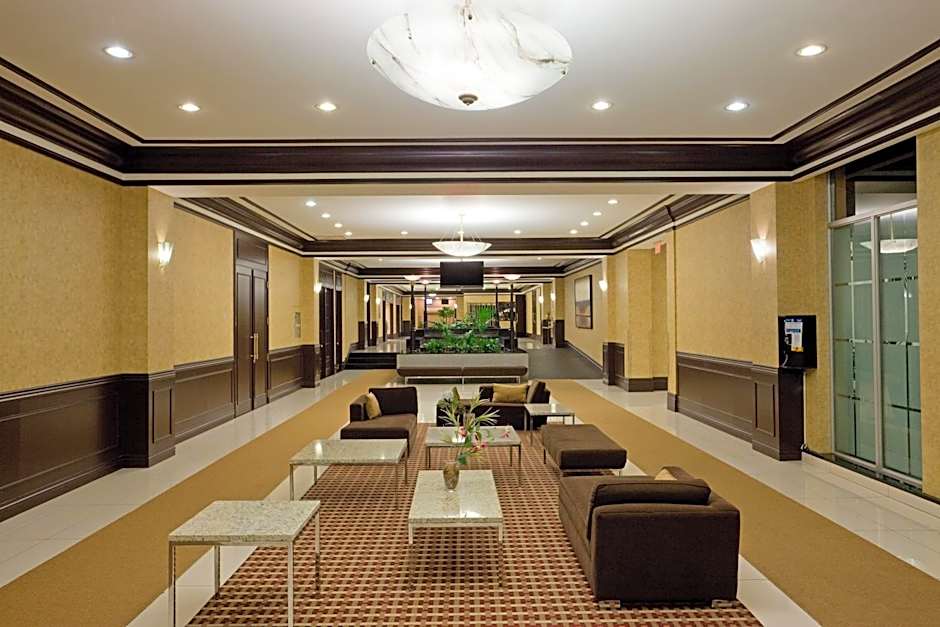 Armon Plaza Montreal Airpt, Trademark Collection by Wyndham