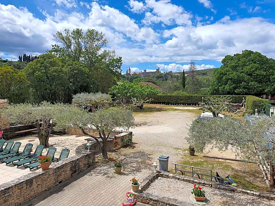 Logis Hôtel Restaurant L'Escarbille