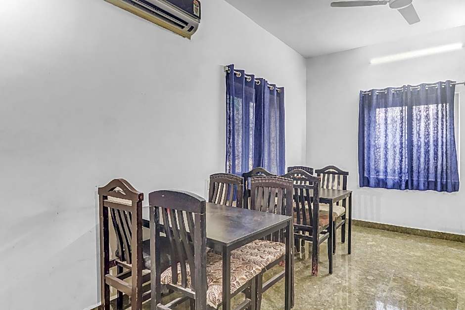 Hotel Airport Shine Inn by OYO – Hyderabad, IA