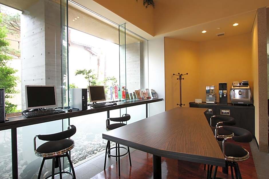 Uozu Manten Hotel Ekimae