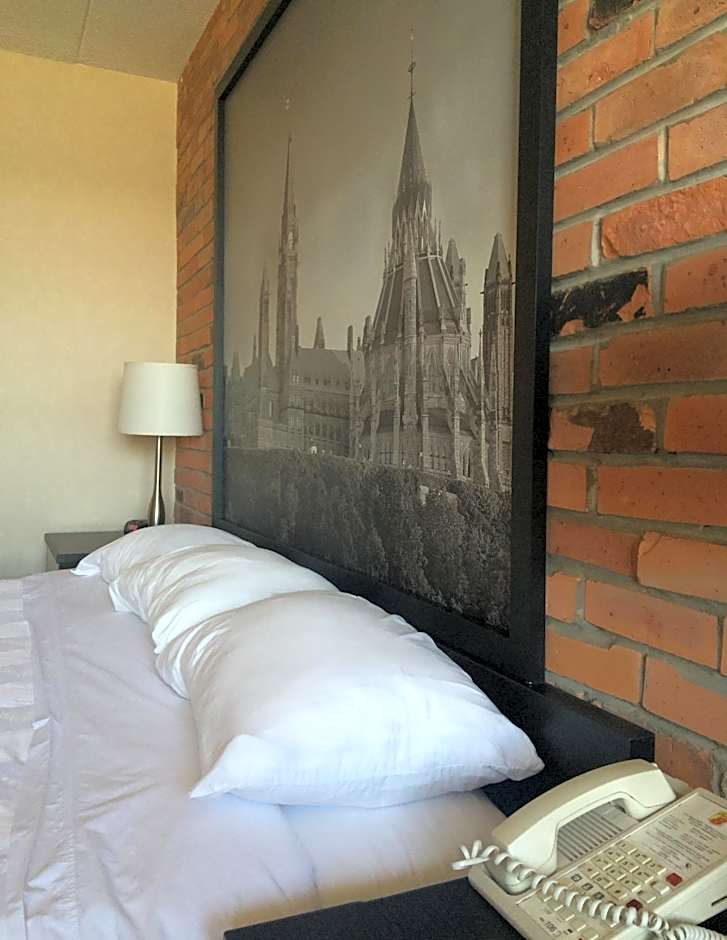 Super 8 by Wyndham Sudbury ON